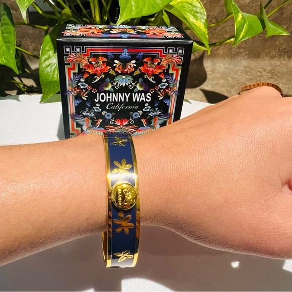 Johnny Was Garden Hinged Bracelet - Picture 11 of 11